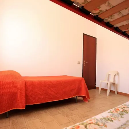 Lucilla Apartment *